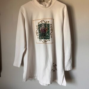 White Tunic Style 90s Sweater with Angel Design